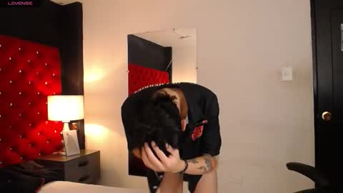 LOGAN WOODS online show from 01.18.26