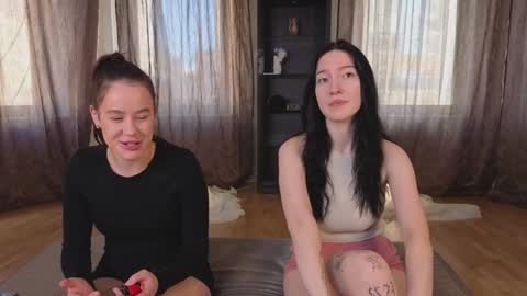 Snapshot of lookatmehabibi_ chatting on 09.18.25 Adele Ellie and Lou Sally Dana and Bonnie online show from 09.18.25