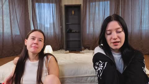 Snapshot of lookatmehabibi_ chatting on 10.01.25 Adele Ellie and Lou Sally Dana and Bonnie online show from 10.01.25