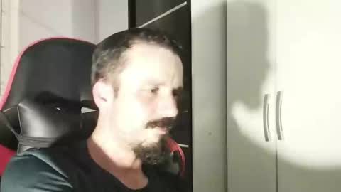 Snapshot of lookaz4010 chatting on 01.12.25 Lucas online show from 01.12.25