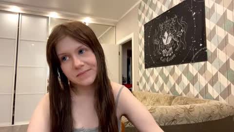 Snapshot of looking_me chatting on 09.26.25 EVA online show from 09.26.25