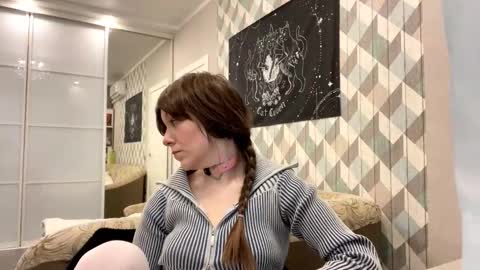 Snapshot of looking_me chatting on 10.22.25 EVA online show from 10.22.25