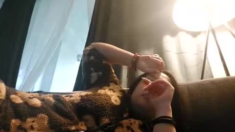 loolaunshaved online show from 10.27.25