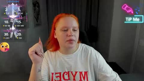 Snapshot of looly_rise chatting on 09.12.25 Looly rise online show from 09.12.25