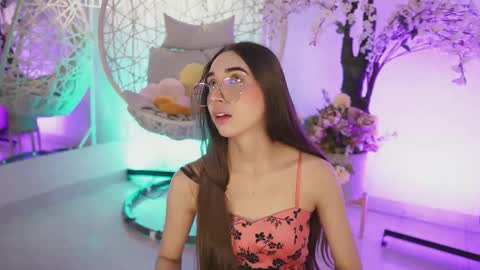 Snapshot of loonanyx chatting on 09.20.25 Loona Nyx online show from 09.20.25