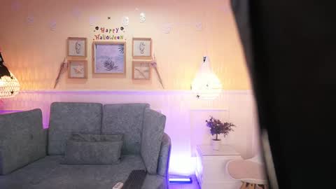 Snapshot of loonanyx chatting on 10.16.25 Loona Nyx online show from 10.16.25