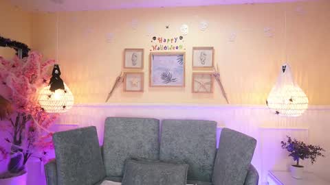 Snapshot of loonanyx chatting on 10.17.25 Loona Nyx online show from 10.17.25