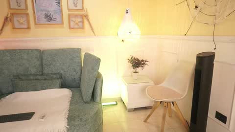 Snapshot of loonanyx chatting on 10.20.25 Loona Nyx online show from 10.20.25