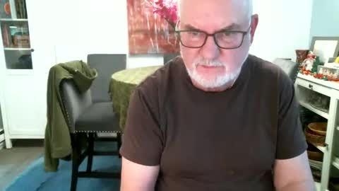 loop102 online show from 11.28.25