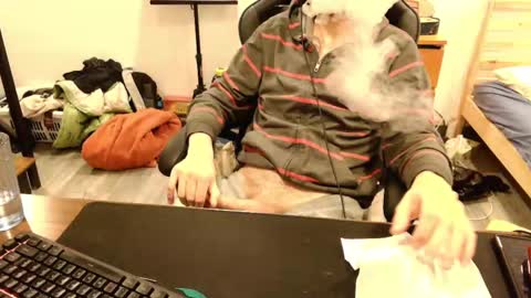 Snapshot of loosegoose420 chatting on 10.22.25 Peter and Ash online show from 10.22.25
