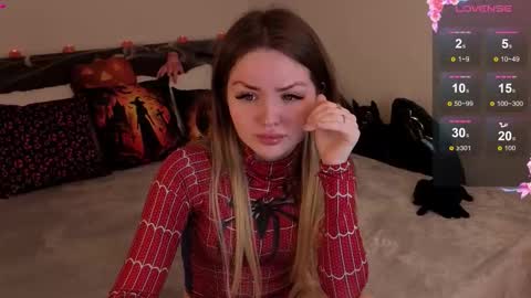 Lora online show from 10.31.25