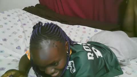 lora_amor online show from 11.23.25