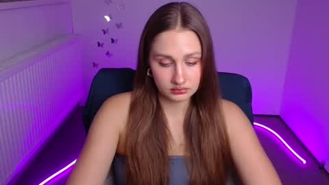 Snapshot of lora_kisses chatting on 09.10.25 Lora online show from 09.10.25