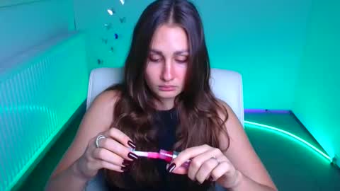 Snapshot of lora_kisses chatting on 10.02.25 Lora online show from 10.02.25