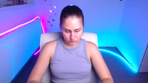 Snapshot of lora_kisses chatting on 10.14.25 Lora online show from 10.14.25