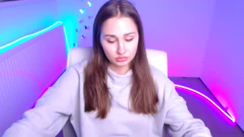 Snapshot of lora_kisses chatting on 10.16.25 Lora online show from 10.16.25