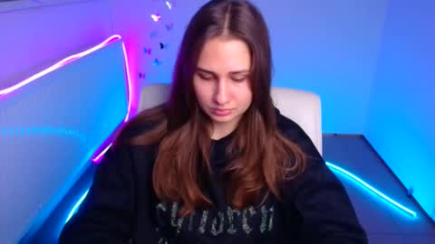 Snapshot of lora_kisses chatting on 10.24.25 Lora online show from 10.24.25