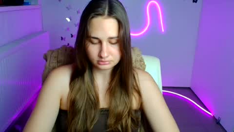 Snapshot of lora_kisses chatting on 06.23.26 Lora online show from 06.23.26