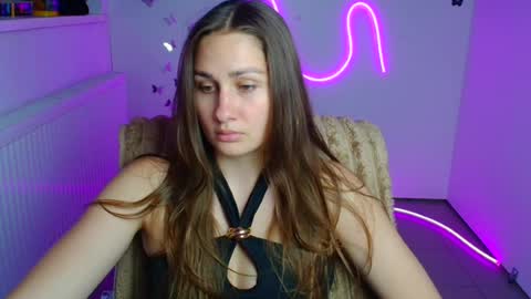 Snapshot of lora_kisses chatting on 06.25.26 Lora online show from 06.25.26