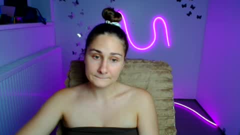 Snapshot of lora_kisses chatting on 06.26.26 Lora online show from 06.26.26