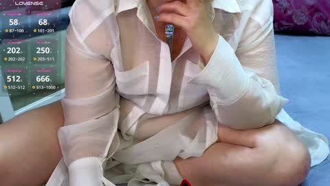 Lora online show from 12.06.24