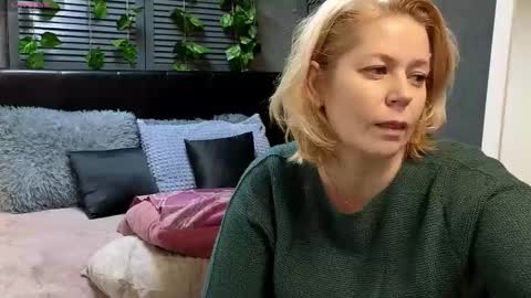 Lora online show from 03.01.25