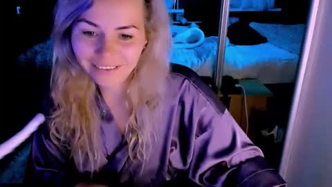 Lora online show from 10.08.25