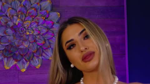 Lora online show from 11.29.25