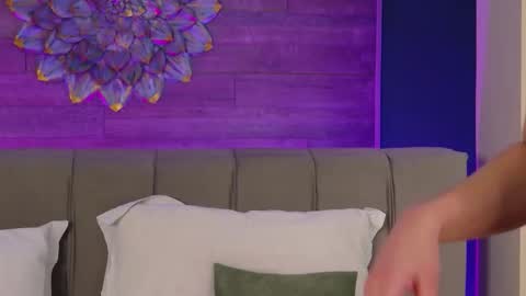 Lora online show from 02.13.26