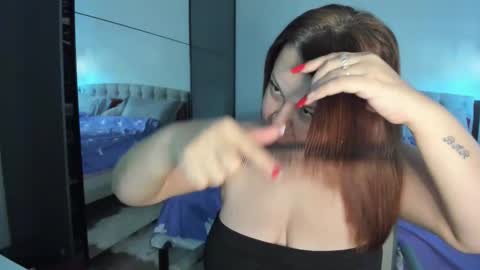 Lora online show from 10.11.25