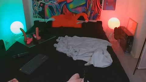 Snapshot of lorafoxy chatting on 01.12.25 LoraFoxy online show from 01.12.25