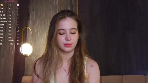 Loraine online show from 03.07.25