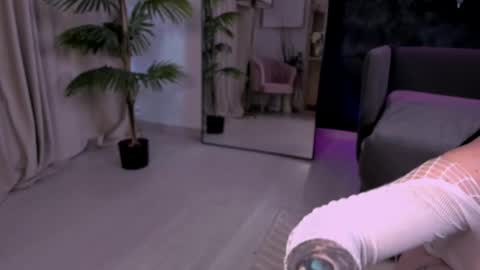 LoraIvone online show from 03.08.26