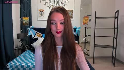 Snapshot of lorasunny chatting on 09.22.25 Ur sensual Lora online show from 09.22.25