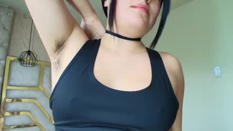   online show from 10.04.25