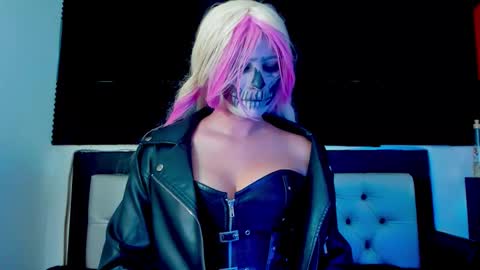 Lore Depp online show from 10.31.25