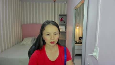 Snapshot of lorelaigiven chatting on 10.08.25 lorelaigiven online show from 10.08.25