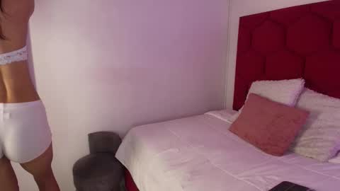 Snapshot of loreley_novoa chatting on 09.09.25 LORELI online show from 09.09.25