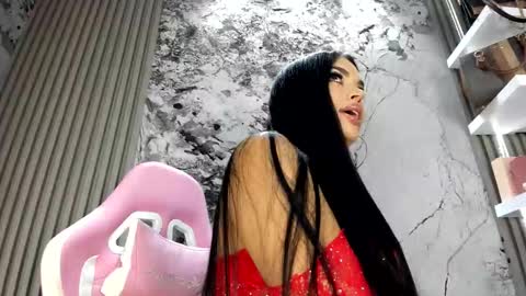 Doll Queen online show from 02.25.26