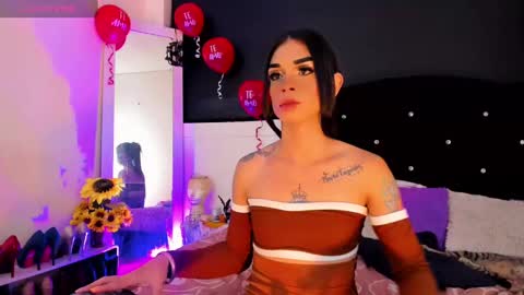 lesly lorena online show from 02.16.25