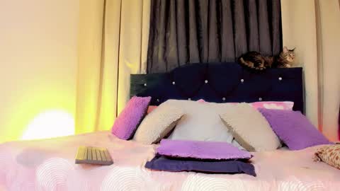 lesly lorena online show from 12.05.25