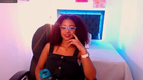 Snapshot of lorena_vieira_ chatting on 01.18.25 Lorena Vieira online show from 01.18.25