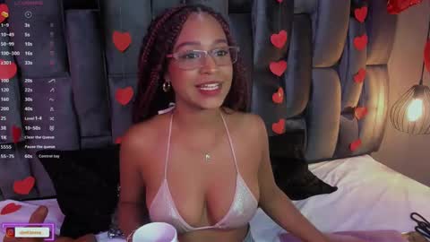 Snapshot of lorena_vieira_ chatting on 02.13.25 Lorena Vieira online show from 02.13.25