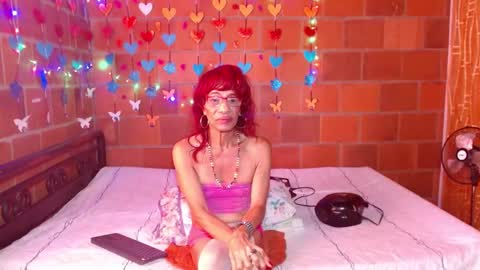 Snapshot of lorenacapelli chatting on 02.14.25 Lorena Capelli online show from 02.14.25