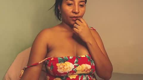 Snapshot of loretta_ chatting on 01.16.25 Loretta Gmez online show from 01.16.25