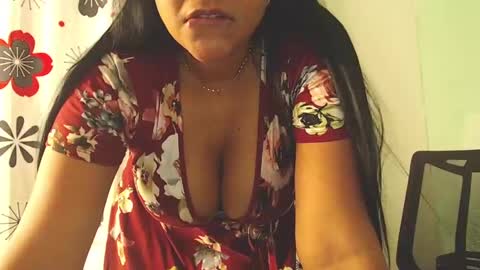 Snapshot of loretta_ chatting on 01.24.25 Loretta Gmez online show from 01.24.25