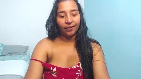 Snapshot of loretta_ chatting on 09.28.25 Loretta Gmez online show from 09.28.25