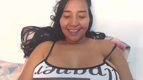 Snapshot of loretta_ chatting on 10.19.25 Loretta Gmez online show from 10.19.25