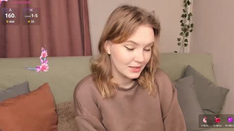 Snapshot of lorettacarnley chatting on 12.14.24 Alice online show from 12.14.24