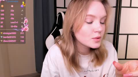 Snapshot of lorettacarnley chatting on 01.31.25 Alice online show from 01.31.25